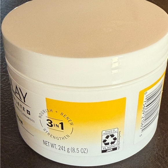 New Olay Complete 3 In 1 Moisturing Cream Fragrance Free 8.5 Oz - Picture 7 of 7